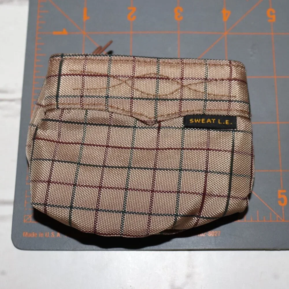 🎯 Sweat L.E. Plaid Coin Purse · 3.25